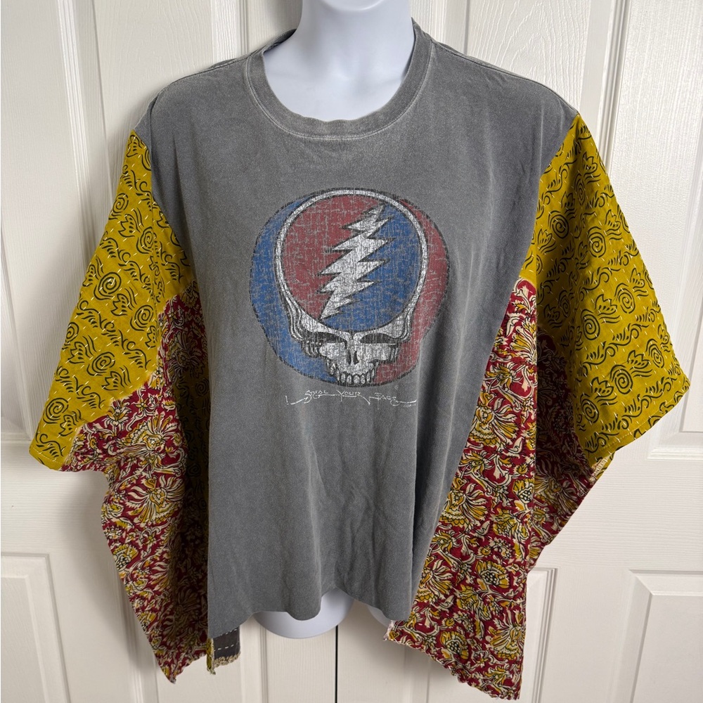 Grateful Dead T-shirt upcycled with Kantha Sleeves. Bohemian hippie style.